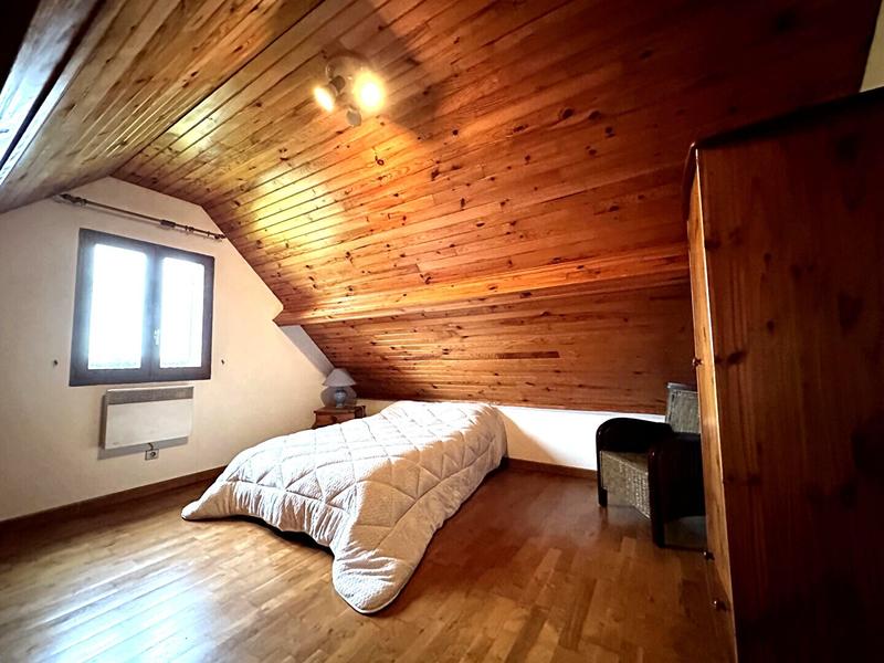 Maison - 221 m² - 8 pièces