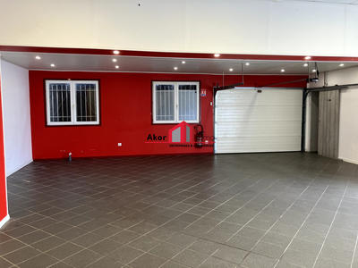 Local commercial - 153 m² - 2 pièces