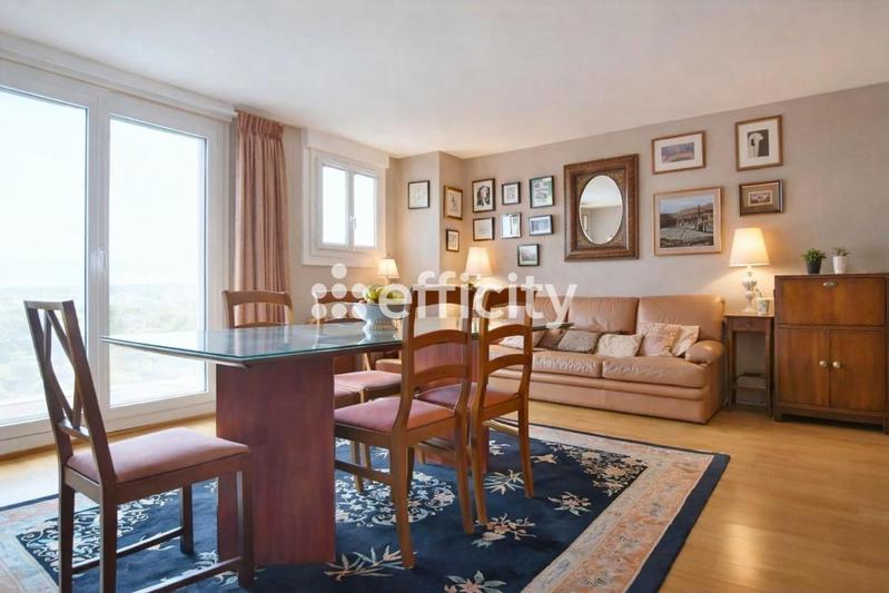 Appartement - 80 m² - 4 pièces