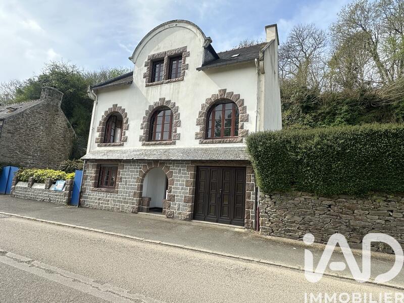 Maison - 150 m² - 8 pièces