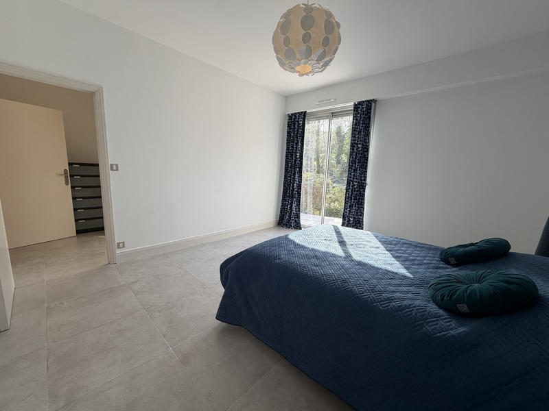 Maison - 334 m² - 8 pièces