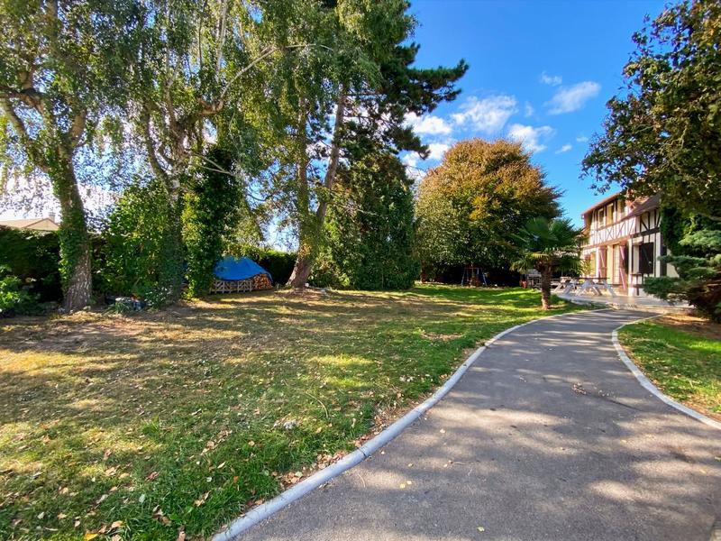 Maison - 98 m² - 5 pièces