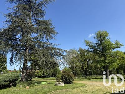 Maison - 220 m² - 5 pièces