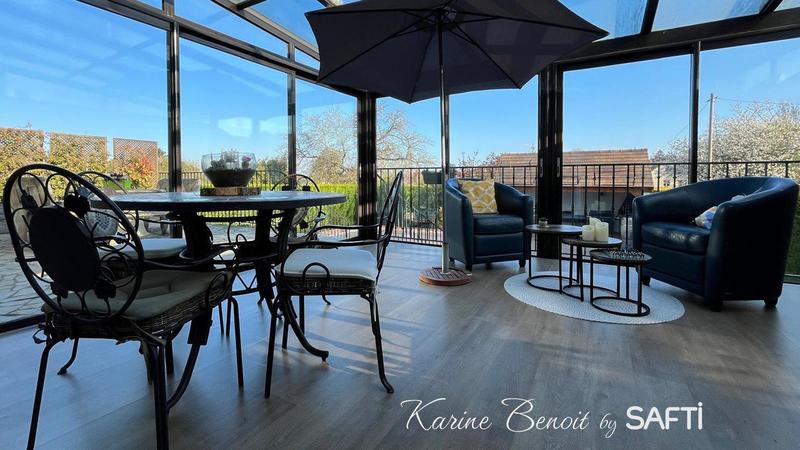 Maison - 238 m² - 9 pièces