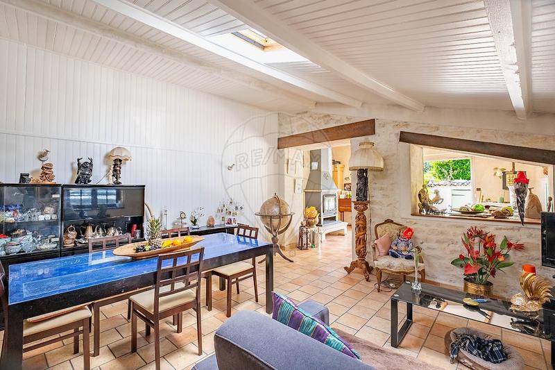 Maison - 121 m² - 5 pièces