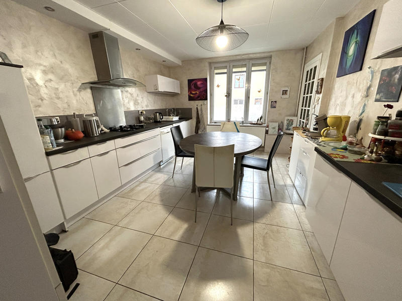 Maison - 149 m² - 6 pièces