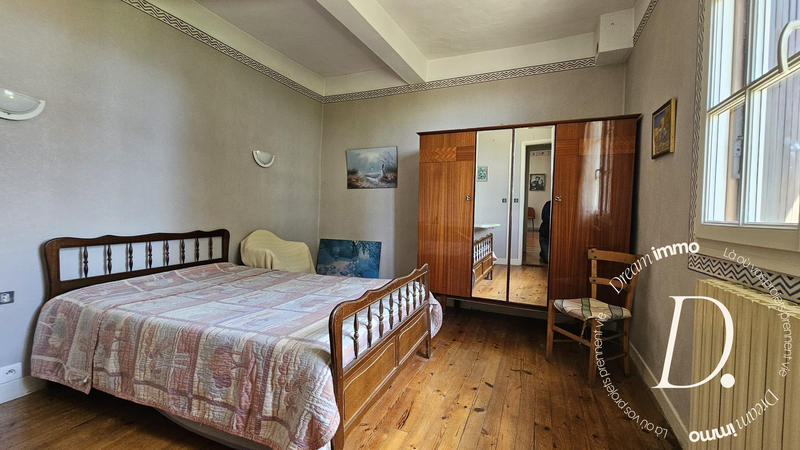 Maison - 280 m² - 11 pièces