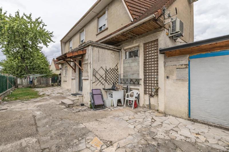 Maison - 121 m² - 5 pièces