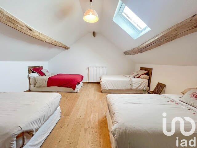 Maison - 295 m² - 11 pièces