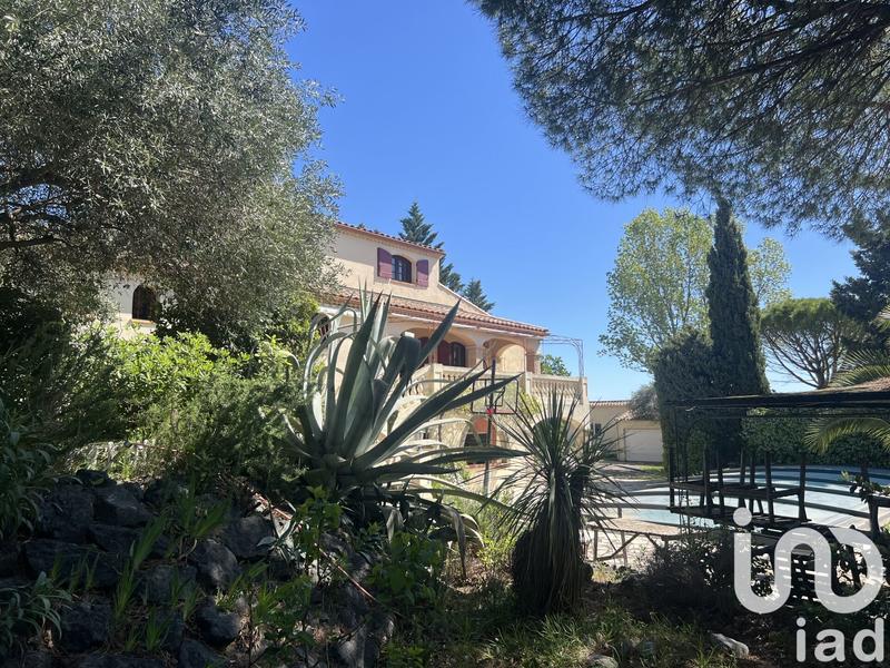 Maison - 200 m² - 7 pièces