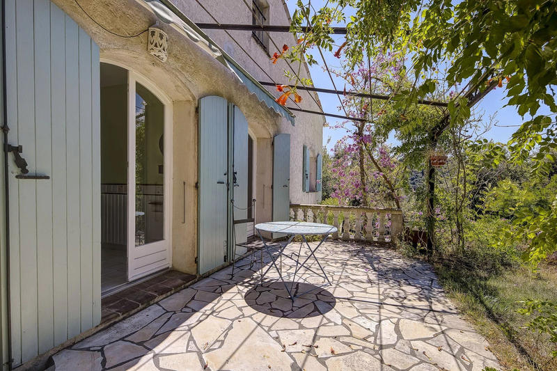 Villa - 168 m² - 6 pièces