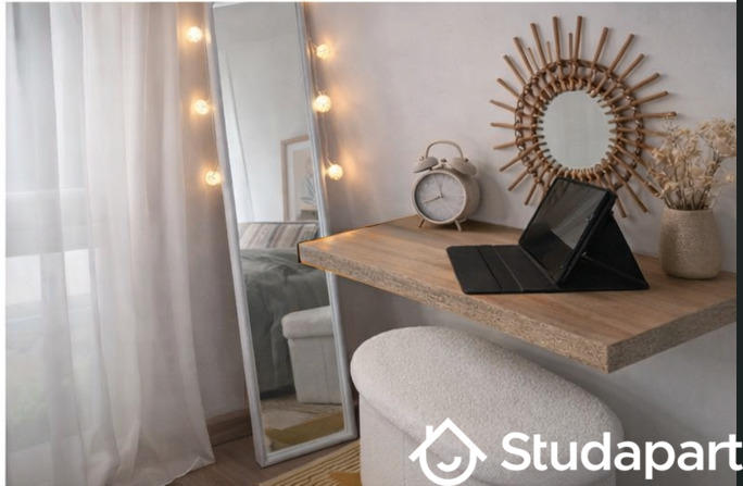 Chambre - 11 m² - 1 pièce