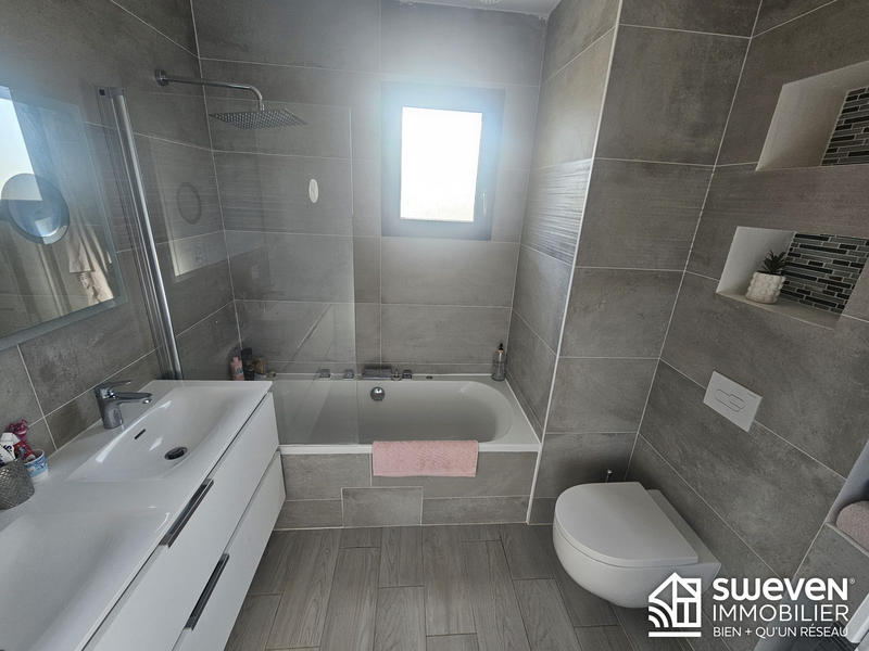 Villa - 130 m² - 5 pièces