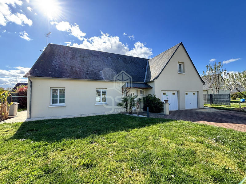 Maison traditionnelle - 198 m² - 6 pièces