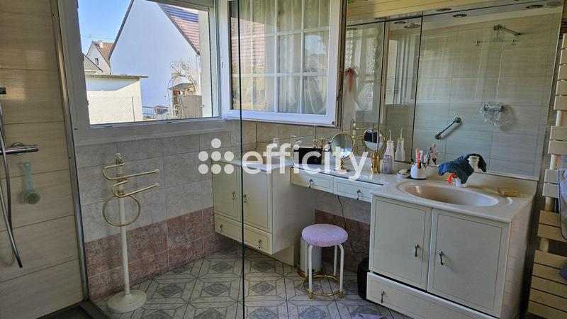 Maison - 166 m² - 7 pièces