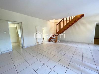 Maison - 80 m² - 4 pièces