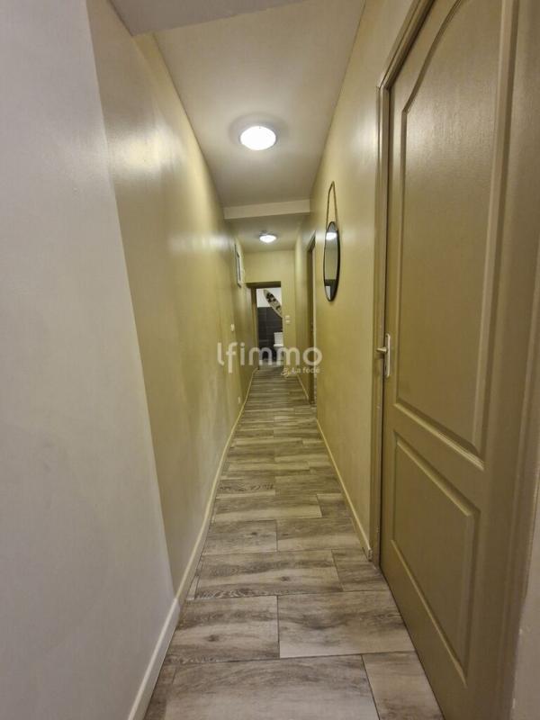 Immeuble - 104 m² - 6 pièces