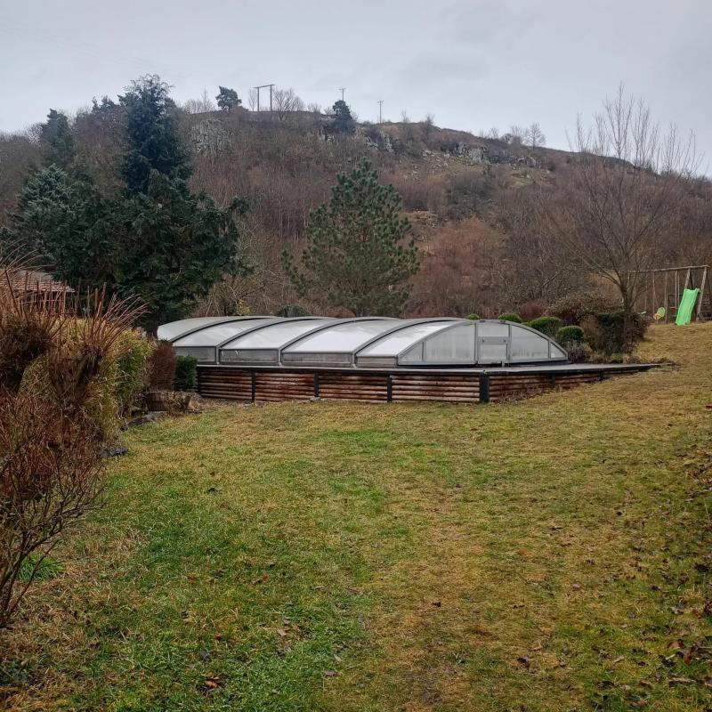 Maison - 230 m² - 8 pièces