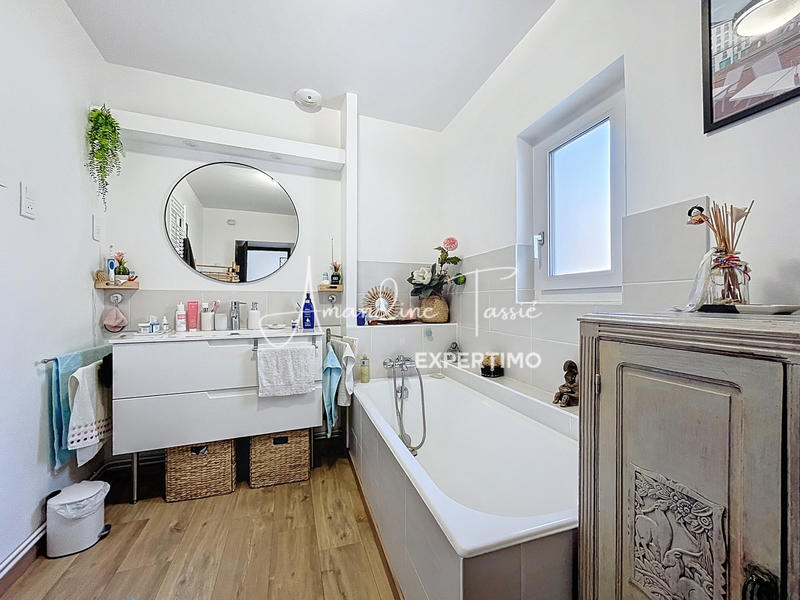 Appartement - 85 m² - 4 pièces