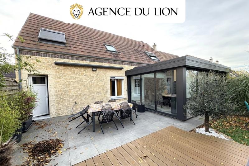 Maison - 151 m² - 8 pièces