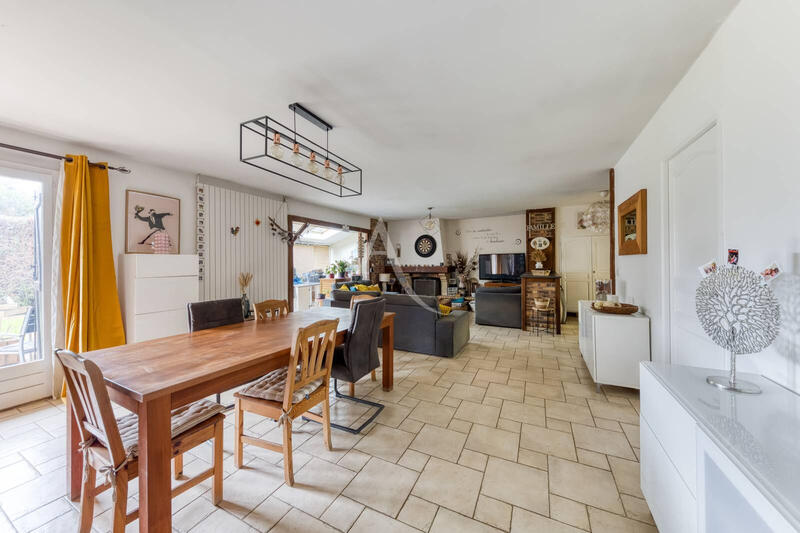 Maison - 142 m² - 6 pièces