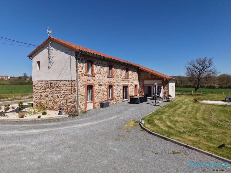 Maison ancienne - 245 m² - 8 pièces