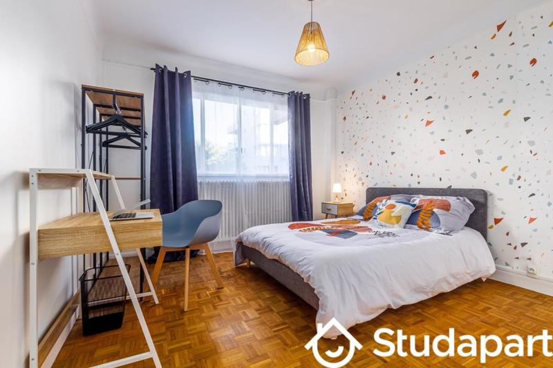 Chambre - 14 m² - 1 pièce