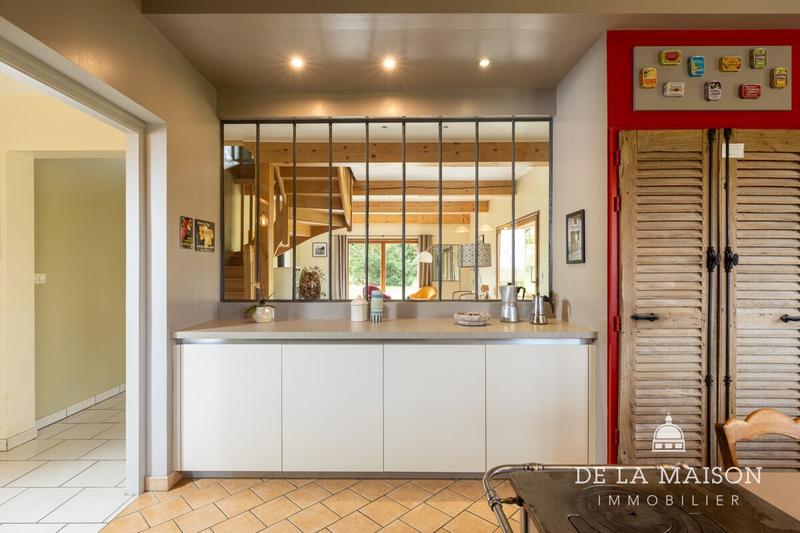 Maison - 215 m² - 6 pièces