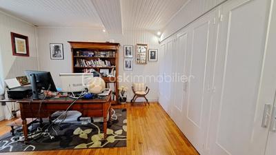 Corps de ferme - 170 m² - 8 pièces