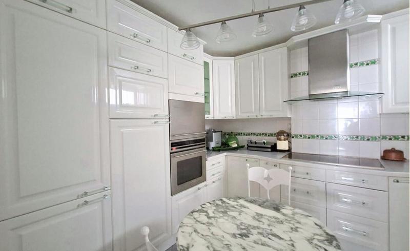 Appartement - 93 m² - 3 pièces