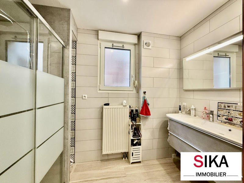 Appartement - 95 m² - 3 pièces