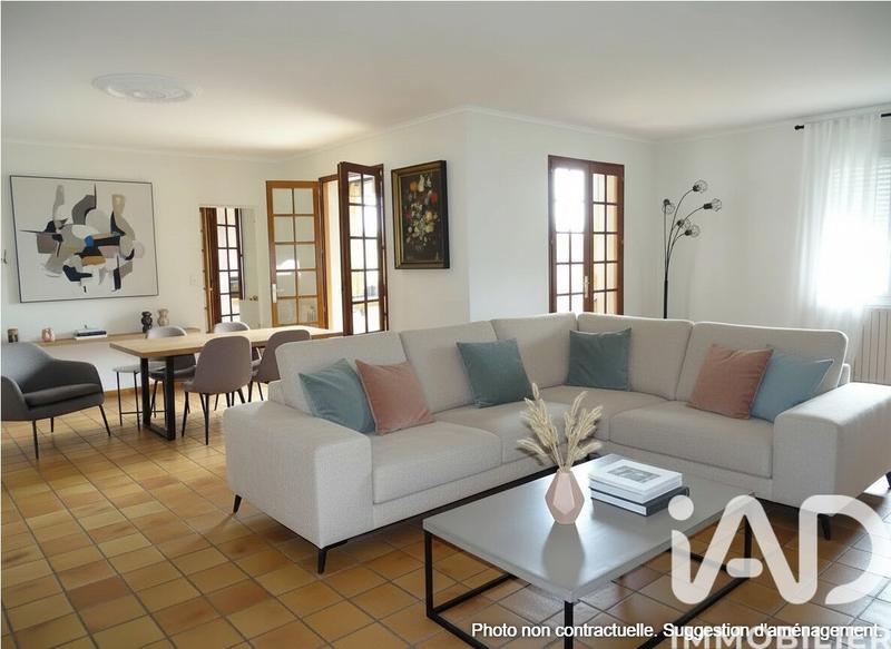 Maison - 204 m² - 6 pièces