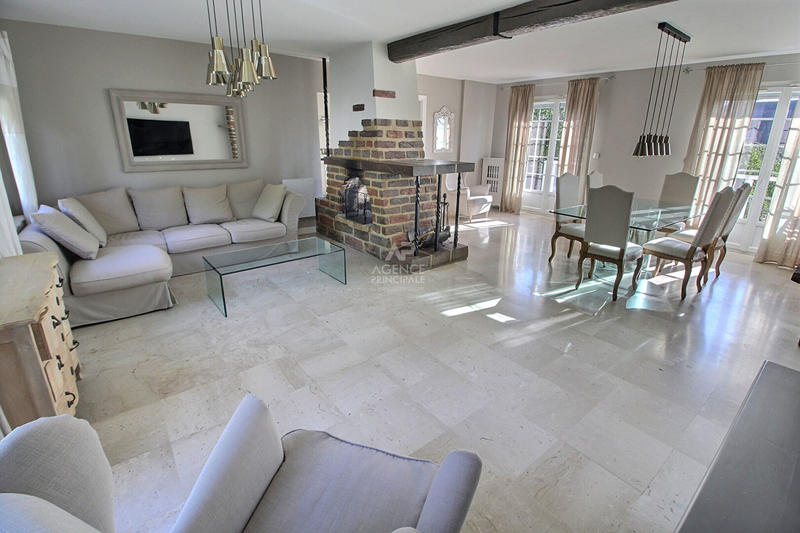 Maison - 156 m² - 7 pièces