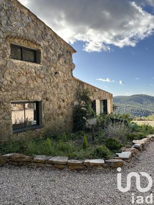 Maison - 270 m² - 9 pièces