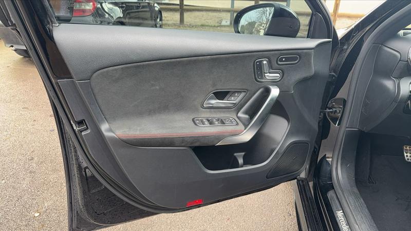 Mercedes Classe a 180 136 7g-Dct Amg Line