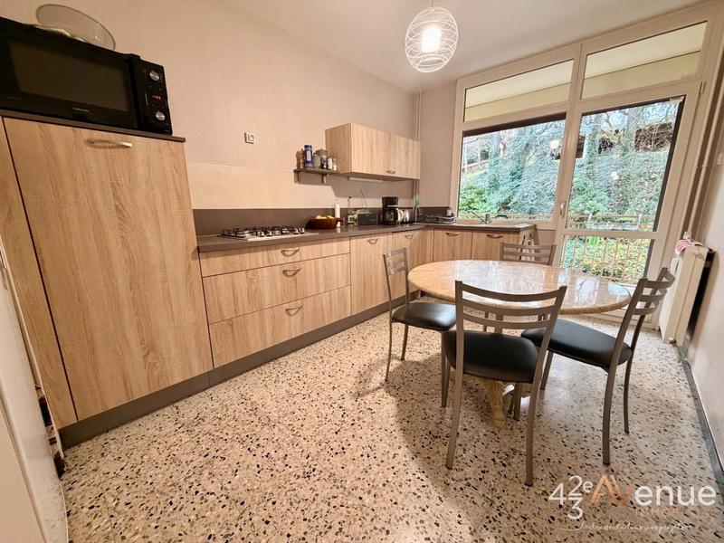 Appartement - 144 m² - 5 pièces