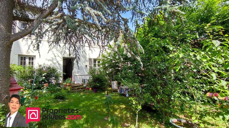 Maison - 200 m² - 10 pièces