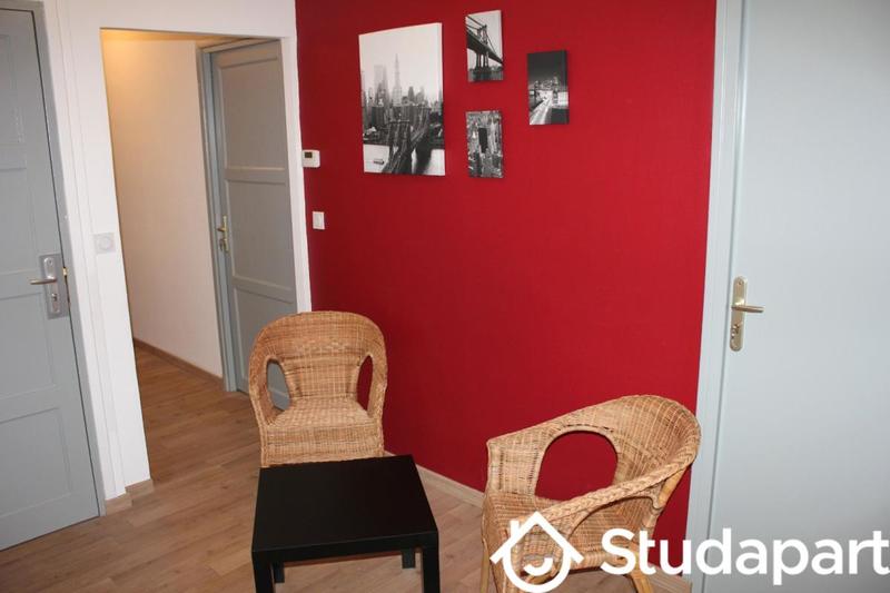 Chambre - 13 m² - 1 pièce