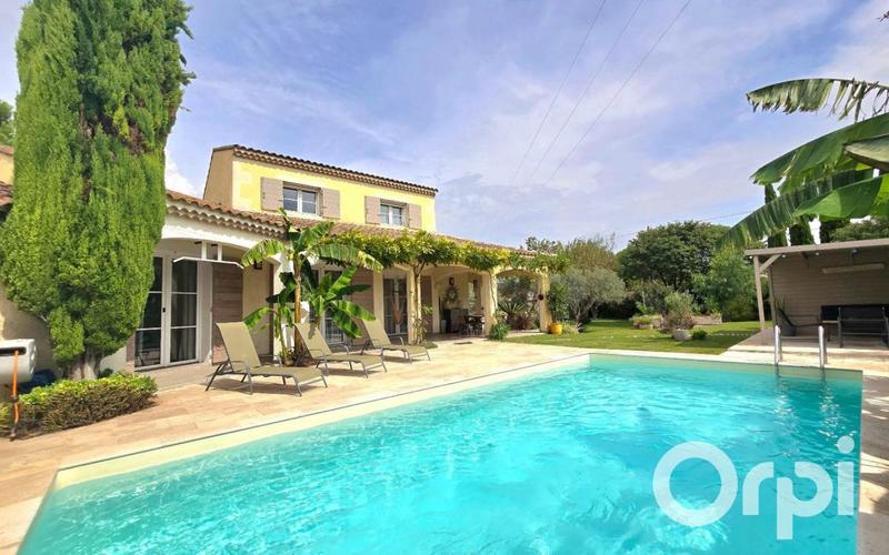 Maison - 267 m² - 11 pièces