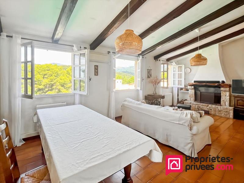 Villa - 332 m² - 12 pièces