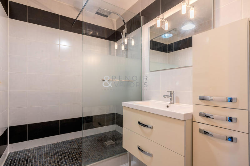 Appartement - 74 m² - 4 pièces