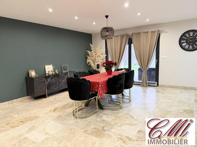 Maison - 150 m² - 5 pièces