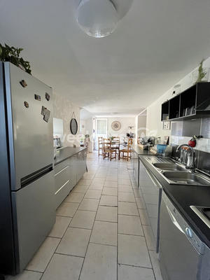 Maison - 99 m² - 5 pièces