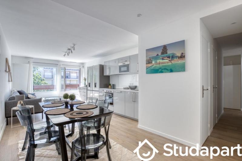 Chambre - 55 m² - 1 pièce