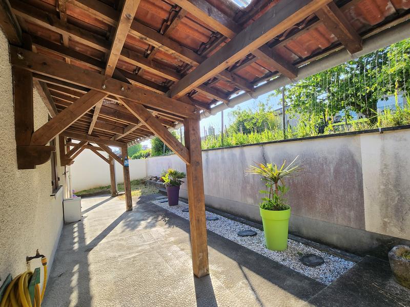 Maison - 121 m² - 6 pièces