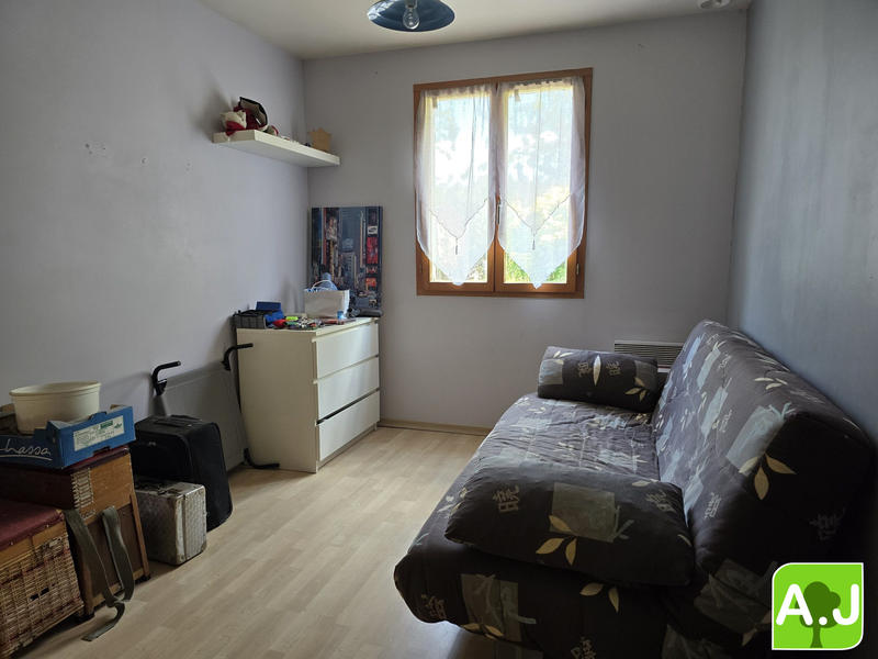 Maison traditionnelle - 137 m² - 8 pièces