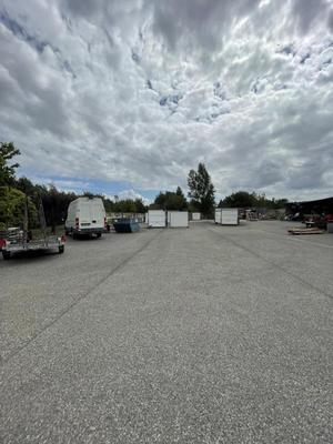 Entrepôt - 1 049 m²