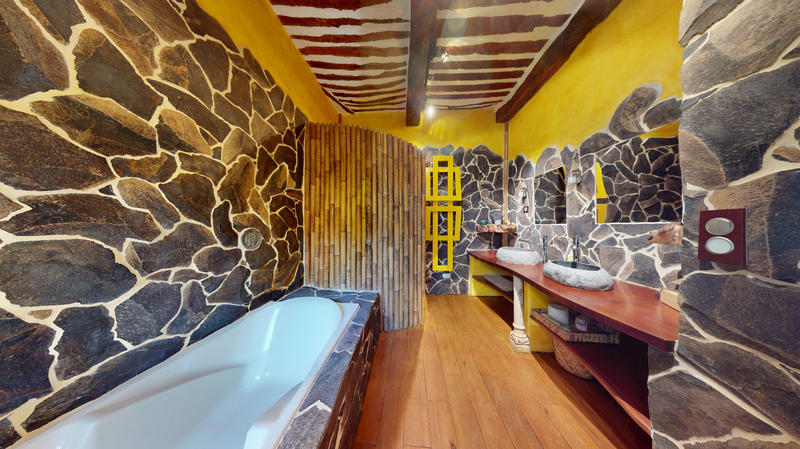 Maison - 463 m² - 11 pièces