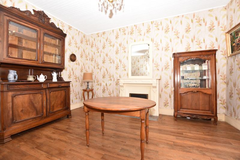 Maison - 218 m² - 12 pièces