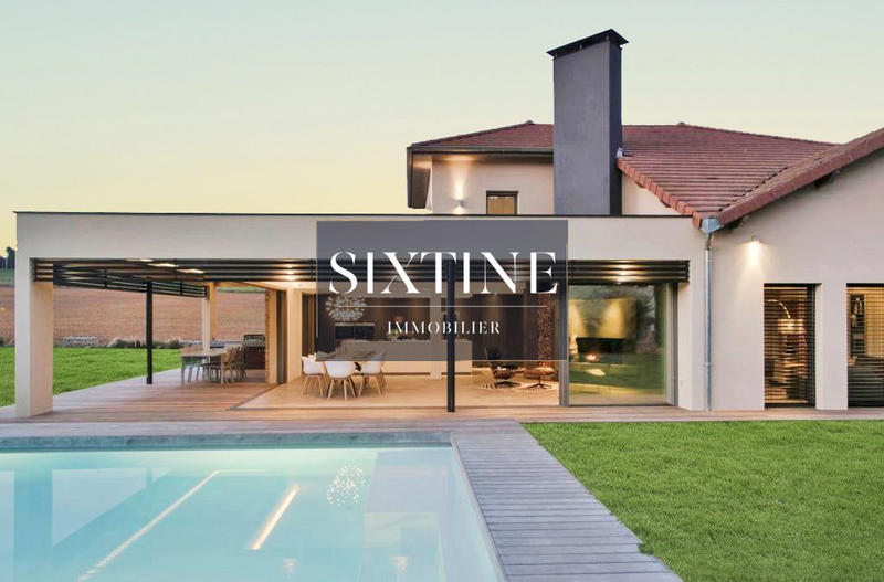 Maison - 261 m² - 7 pièces